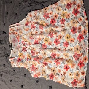 Ana & Rose sleeveless floral lined top